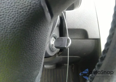 2010 Ford Focus Se z USA, uszkodzony, nr VIN 1FAHP3FN9AW202584